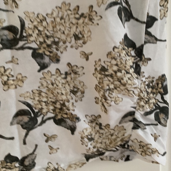 Elegant top - Picture 3 of 3